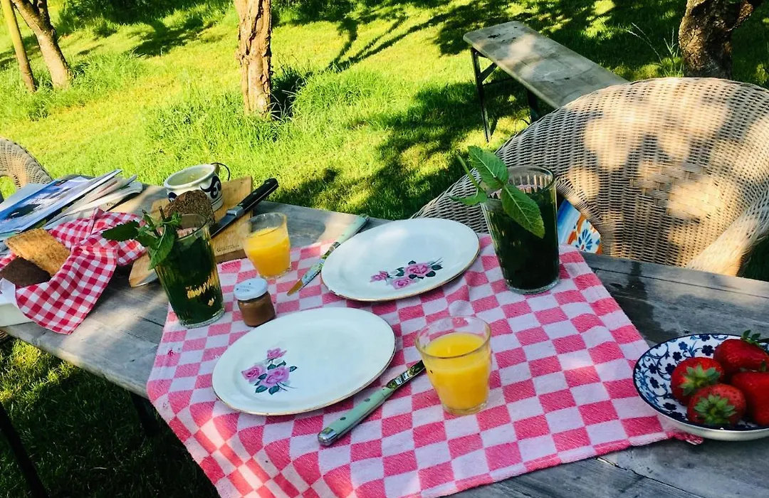 Onder De Appelboom-1